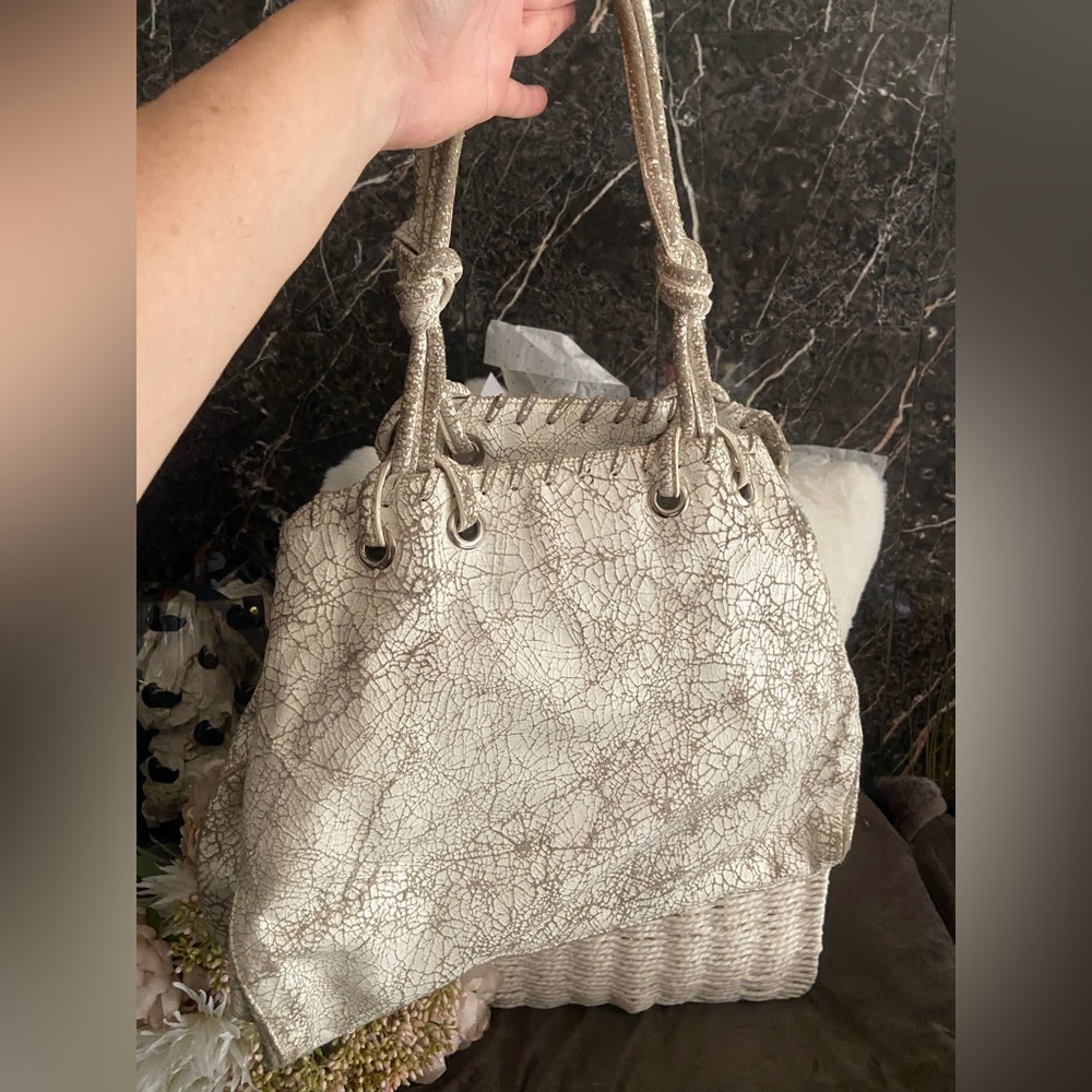 Rare Jane August Distressed Leather Handbag - Picture 14 of 15